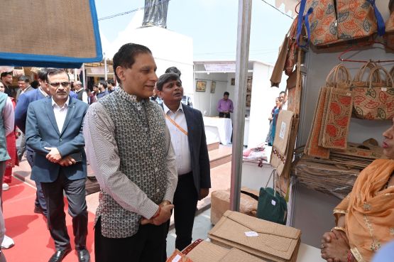 Visit to Exhibition Pavilion, EKTA Event Shimla on 19/05/2025 by Hon'ble Chief Guest and Senior Officers of Ministry of Textiles in presence of Secretary, National Jute Board Visit to Exhibition Pavilion, EKTA Event Shimla on 19/05/2025 by Hon'ble Chief Guest and Senior Officers of Ministry of Textiles in presence of Secretary, National Jute Board